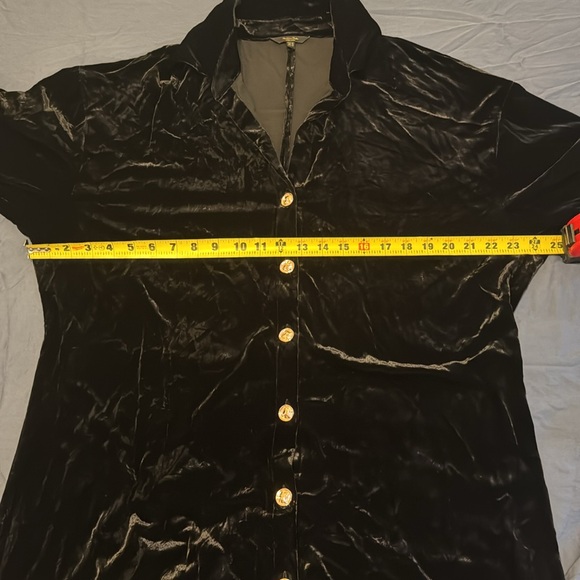 Long black velvet dress with gold buttons and belt - Picture 5 of 5